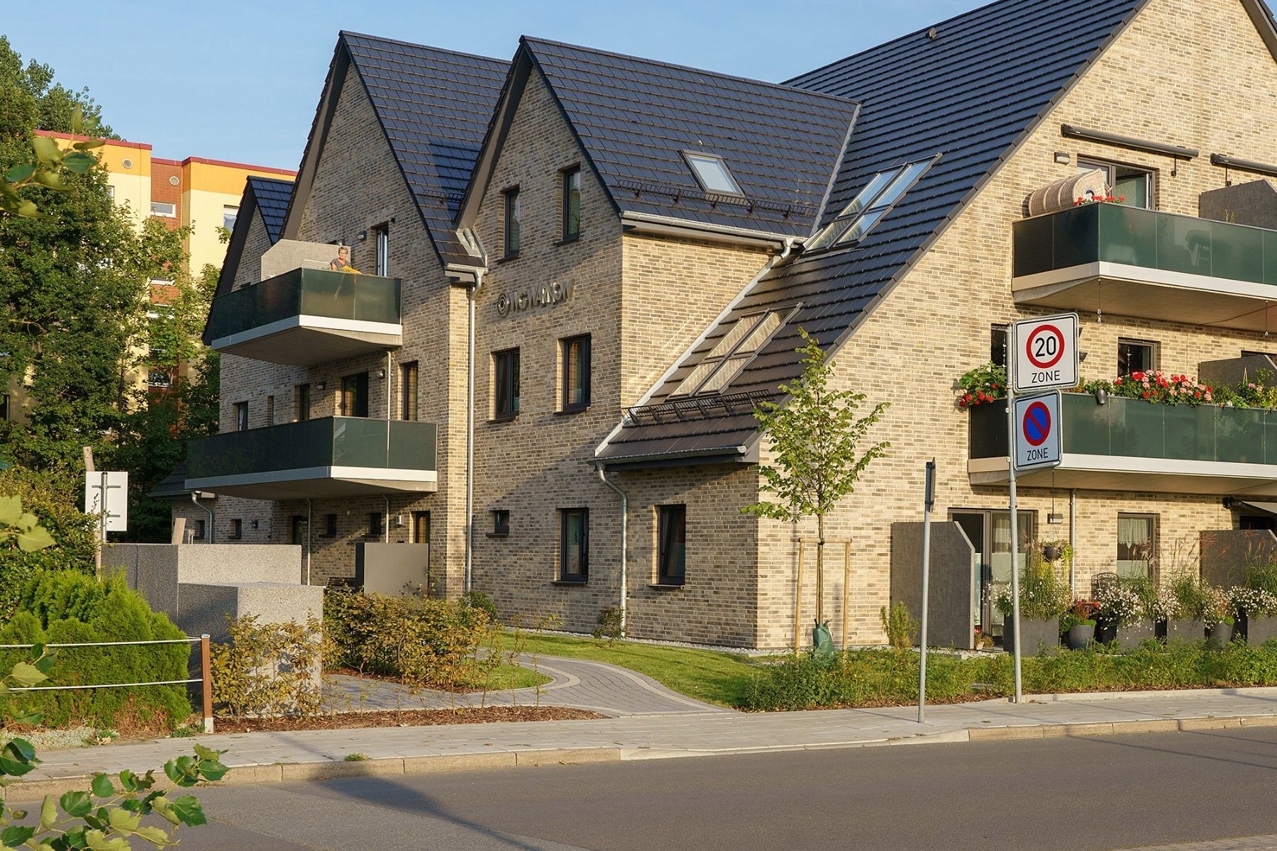 Haus mit Balkon